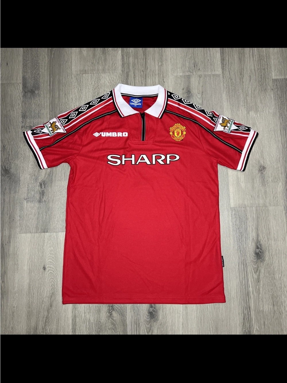 Umbro Manchester United Red Short-Sleeve Football Shirt